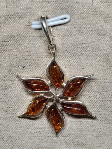 Pendentif  fleur argent et Ambre
