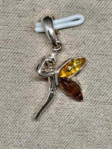 Pendentif  fée  argent et Ambre