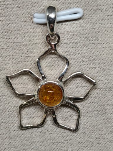 Pendentif fleur argent et Ambre