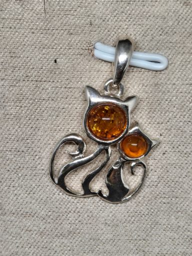 Pendentif 2 chats argent et Ambre