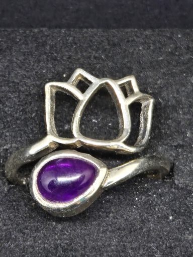 Bague lotus argent et améthyste
