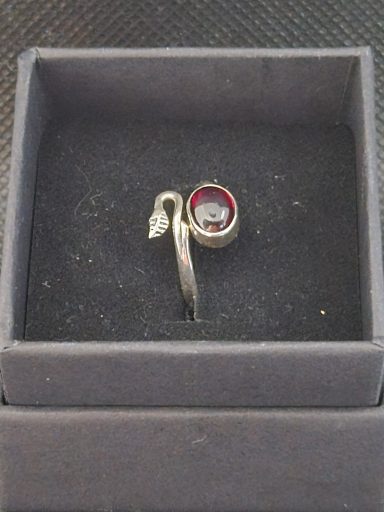 Bague argent et grenat